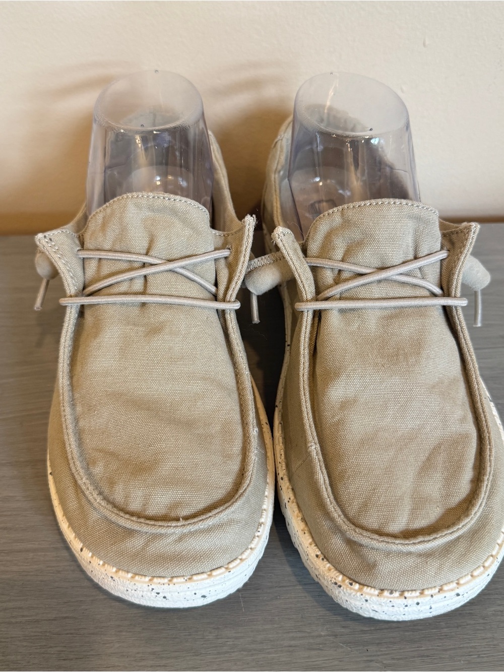 Hey Dude Wendy Women’s Slip On Shoes Size 8 Gray EUC - Picture 2 of 6